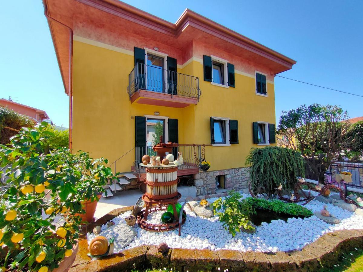Garda Dreams Apartment Torri Del Benaco Extérieur photo