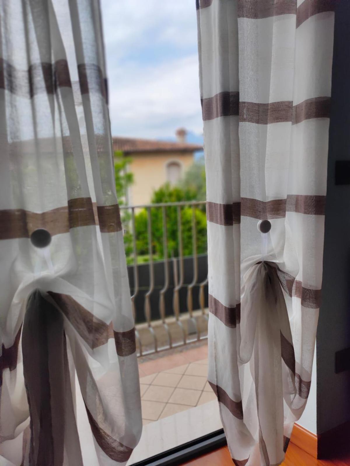 Garda Dreams Apartment Torri Del Benaco Extérieur photo
