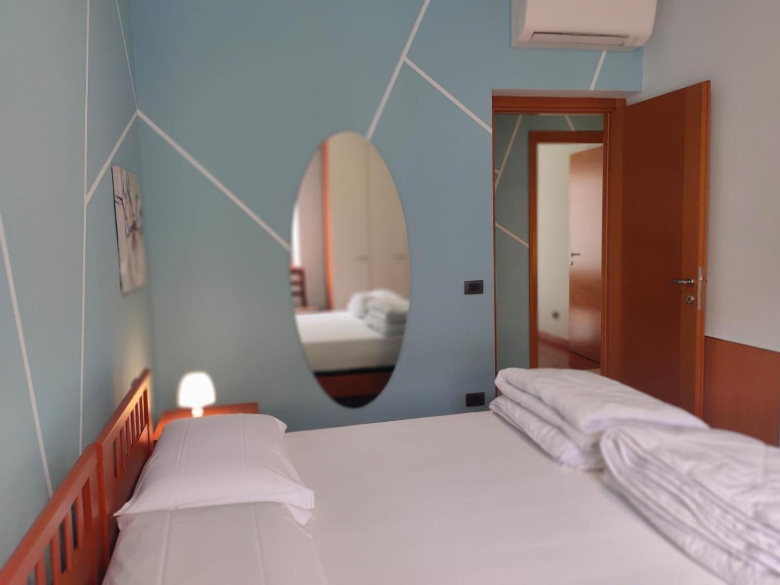 Garda Dreams Apartment Torri Del Benaco Extérieur photo